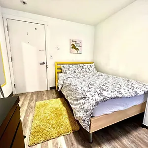 studio-apartment-w-bathroom-in-university-district.seattlehotelsites.com/